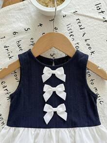 SHEIN LMoss Kids 女宝宝夏季可爱红白格子荷叶边无袖上衣和松紧腰宽松裤套装 - 彩色 - 查看 4