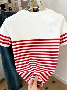 Resyla 女士常规版型T恤，经典条纹樱桃印花图案，夏季休闲户外上衣，优雅设计，百搭实用，适合日常穿着、户外活动、购物和旅行。 - 彩色 - 查看 2