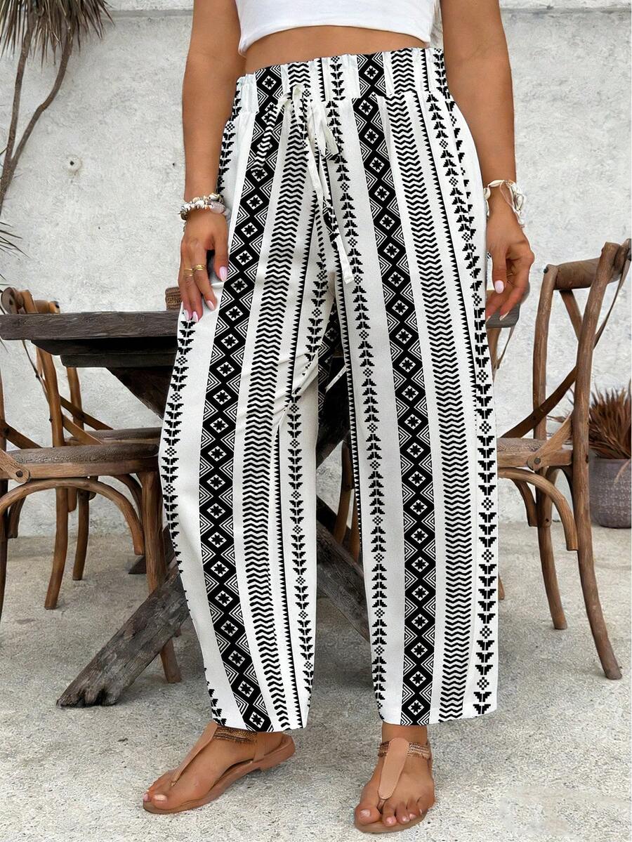 SHEIN VCAY Pantalones sueltos con cintura anudada y estampado geométrico para mujer de talla grande - Blanco y Negro - Ver 1