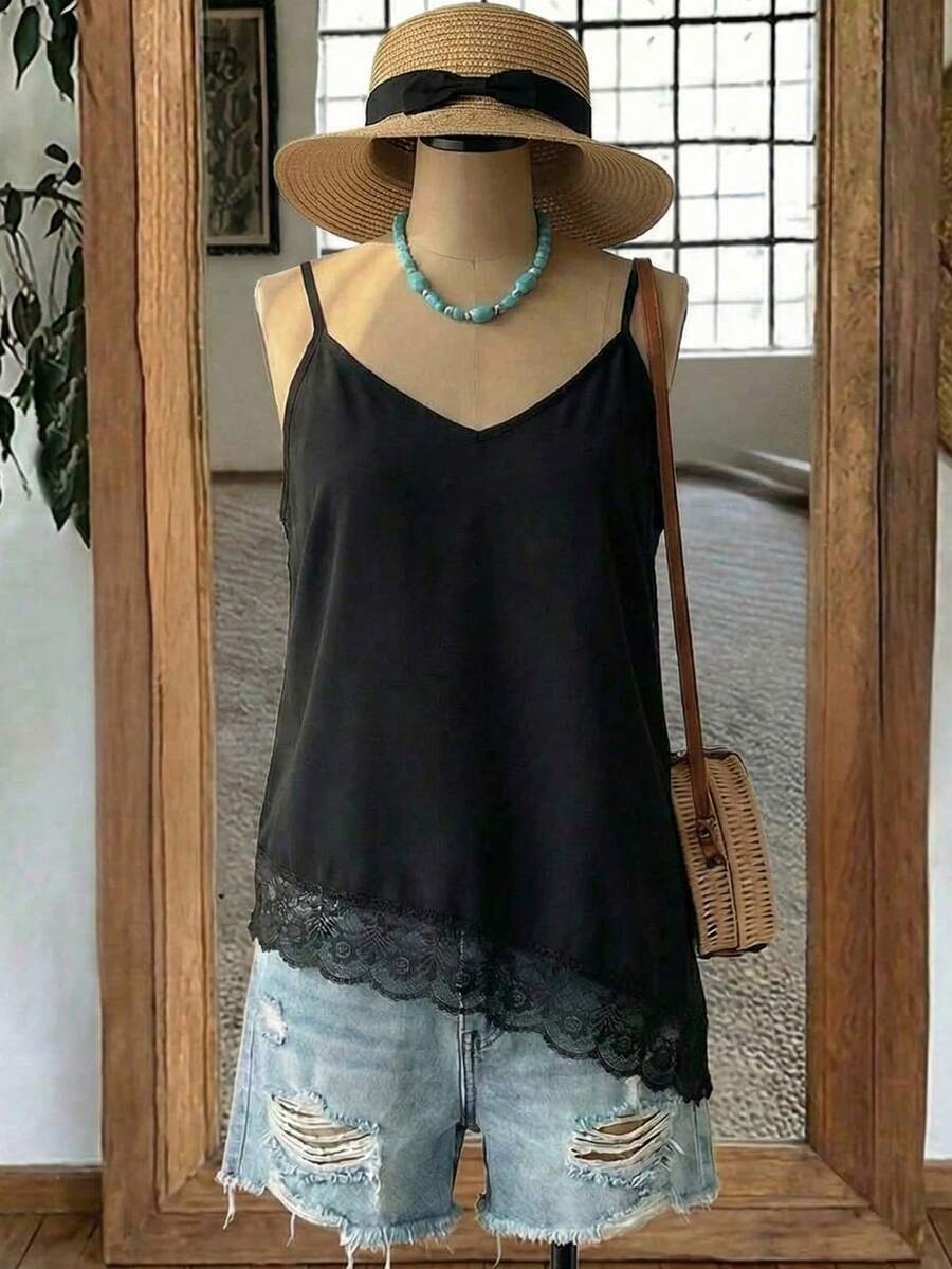 EMERY ROSE Plus Size V-Neck Asymmetric Hem Lace Patchwork Black Base Summer Solid Color Camisole, Elegant For Vacation, Date, Party, Fashion - Black - View 1