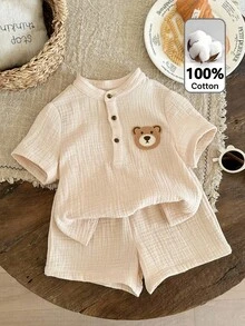 LMoss Kids Bộ 2 món áo sơ mi và quần short dệt kim màu trơn cổ tàu in hình gấu cho bé trai, kiểu dáng thường ngày. - Màu be - Xem 1