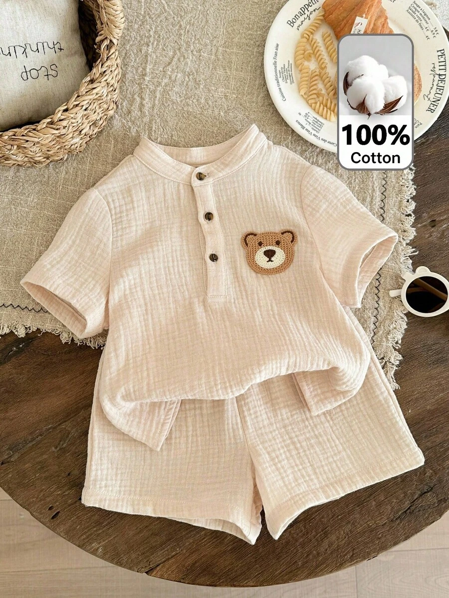 LMoss Kids Bộ 2 món áo sơ mi và quần short dệt kim màu trơn cổ tàu in hình gấu cho bé trai, kiểu dáng thường ngày. - Màu be - Xem 1