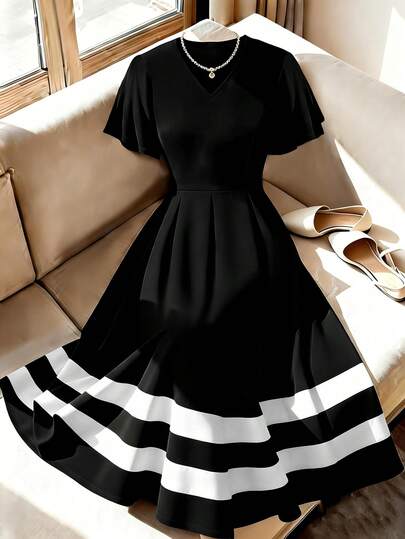 GlowEve CURVE Plus Size V-Neck Striped Print Casual Short Sleeve Dress