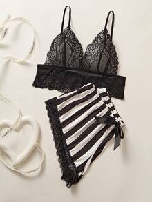 Elorette Ensemble de lingerie comprenant un soutien-gorge en dentelle fleurie et un short rayé - Noir et Blanc - Voir 3