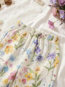 SHEIN Vintaside Kids Bộ 2 món áo thun cổ tròn tay bèo kẻ sọc và quần in hoa cho bé gái, quần áo trẻ em, trang phục trẻ sơ sinh, áo trẻ sơ sinh, thích hợp cho tiệc tùng, kỳ nghỉ, họa tiết thỏ và hoa, phong cách đồng quê, thích hợp cho mùa hè - Màu tím - Xem 4