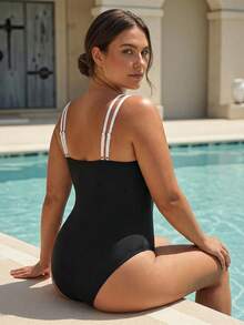 Swim Chiccia 2026 大码女士休闲度假显瘦黑白撞色连体泳衣沙滩装，春夏款 - 黑與白 - 查看 2