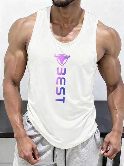 GymBeat Áo tank top thể thao nam màu trắng dáng rộng, in chữ gradient và đầu bò, thích hợp cho mùa hè.