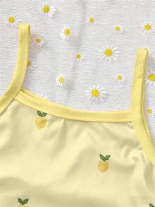 SHEIN Áo camisole màu vàng tươi mát và dịu nhẹ. Dây đeo vai tạo nên đường nét gọn gàng, thân áo được thêu họa tiết quả chanh nhỏ xinh, tựa như những chấm sáng lấp lánh trong mùa hè, sống động và tinh nghịch. Phần gấu áo được xếp ly nhẹ, không chỉ tôn lên vòng eo mà còn mang đến cảm giác thoải mái, dễ chịu, phù hợp cho những hoạt động thường nhật như ở nhà, đi mua sắm và uống trà chiều. Áo cũng có thể tỏa sáng trong những chuyến đi chơi mùa hè và những buổi gặp gỡ thân mật, như thể đang khoác lên mình làn gió mát và sự ngọt ngào của đầu hè. - Màu vàng - Xem 5