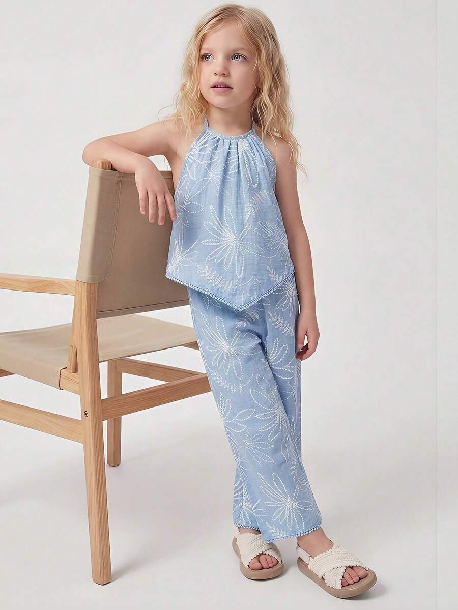 Maija Kids 两件套少女优雅度假休闲都市百搭套装，粉色滚边装饰，蓝色底白色花卉图案宽松露背吊带背心搭配阔腿裤，适合返校、日常休闲穿着、旅行、派对、节日、春夏季节等场合。