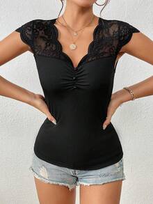 SHEIN Frenchy 女蕾絲邊短袖修身 T 卹 - 黑色 - 查看 4