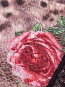 set de cuatro piezas cojunto de cachetero y brasier con bata estampado de flores - flores - Ver 6