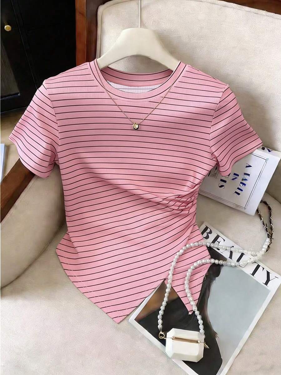 GlowEve CURVE Áo thun nữ cỡ lớn kẻ sọc cổ tròn tay ngắn vạt bất đối xứng kiểu dáng thường ngày - Màu Hồng  Dưa hấu - Xem 1