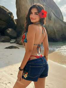 ROMWE Quần short denim cạp trễ thêu hoa Y2K Island Girl dành cho nữ - Rửa tối - Xem 7