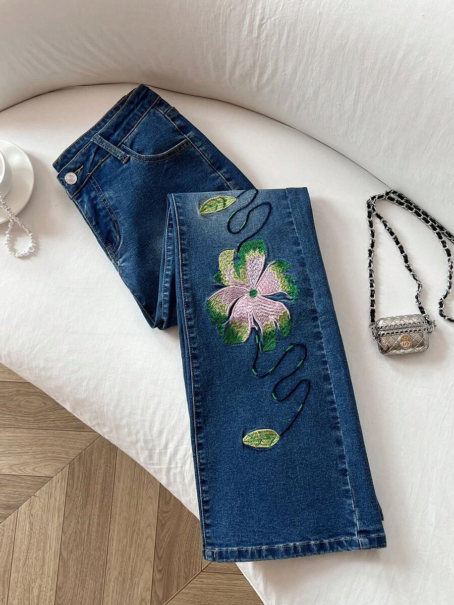Elamini 女士花卉刺绣口袋休闲百搭牛仔裤 - 中等水洗藍 - 查看 1