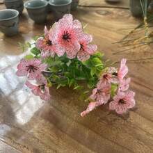 8 pachete de flori artificiale de interior/exterior și plante cu flori realiste, potrivite pentru grădini interioare și exterioare, verande, pervazuri, decorațiuni interioare, nunți, case de la țară etc. Flori artificiale de exterior, flori realiste din plastic care nu se decolorează, plante realiste, pot fi folosite pentru decorare, ghivece de flori suspendate, decorațiuni pentru vaze de bucătărie (6 culori) - Multicolor - Vizualizare 7