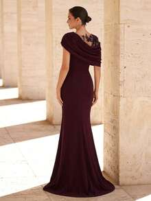 Aureia Elegante y romántico vestido de noche de punto elástico negro con contraste de malla, volantes asimétricos en los hombros, bajo de sirena, con aplicaciones, cuentas y diseño de strass, adecuado para fiestas de noche, citas, bodas, vestido de madre de la novia - Granate - Ver 3