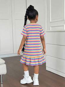 SHEIN 女童针织条纹心形图案圆领连衣裙 - 彩色 - 查看 4