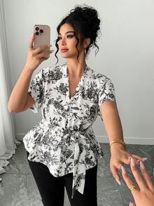 SHEIN Elenzya 大码女式V领印花短袖衬衫，腰部系带设计，春夏度假衬衫 - 彩色 - 查看 8