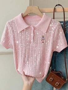 CovetEZ 女士针织纹理亮片刺绣小众学院风品牌，潮流可爱小熊系列，超萌Polo领短袖，适合春夏穿着 - 彩色 - 查看 7