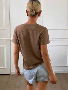 Livesso Áo thun nữ cổ chữ V tay ngắn màu trơn, dáng rộng, phong cách thường ngày. - màu nâu - Xem 6