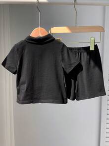 SHEIN 男婴字母图案撞色Polo衫和短裤休闲简约套装，适合夏季穿着 - 彩色 - 查看 2