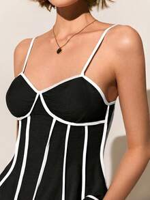 Poéselle 女士时尚撞色荷叶边下摆吊带背心 - 黑色 - 查看 4