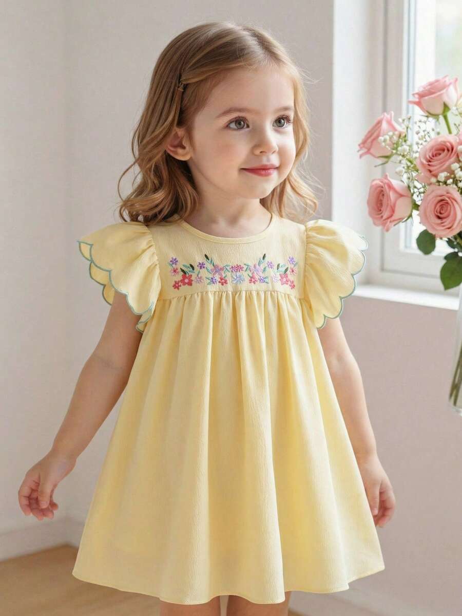 SHEIN Vintaside Kids 女婴可爱刺绣碎花连衣裙，荷叶边喇叭袖，乡村风夏季连衣裙，适合日常外出、度假，黄色连衣裙，春夏款