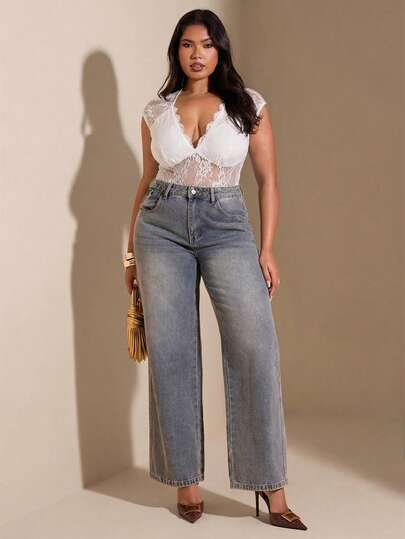 SHEIN BAE Plus Size Women's Summer V-Neck Contrast Lace Bodysuit