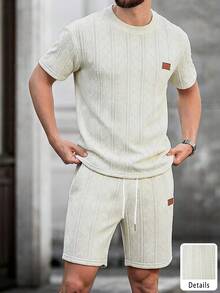 Manfinity CasualCool 男士休闲字母贴布圆领短袖T恤短裤套装，夏季 - 杏色 - 查看 3