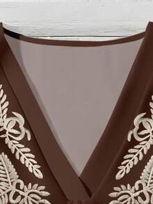 Mellowie 休闲复古印花V领荷叶边短袖上衣，适合大码女性，夏季百搭，黑色上衣，度假休闲，西式风格 - 彩色 - 查看 3