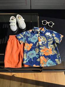 SHEIN Bộ 2 món cho bé trai, gồm áo sơ mi ngắn tay cổ Hawaii in hình cây cỏ dễ thương và quần short, thoải mái, đa năng, phù hợp cho mùa xuân/hè, mặc hàng ngày, thể thao, dã ngoại, đi học, dự tiệc, lễ hội, chụp ảnh, tựu trường, kỳ nghỉ, đi biển. - Nhiều màu - Xem 6