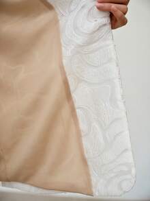 MOTF PREMIUM Áo blazer dài ngang gối, thiết kế sang trọng, thanh lịch, không tay, cổ ve áo, thêu hoa hồng giả cỡ lớn. - trắng - Xem 6