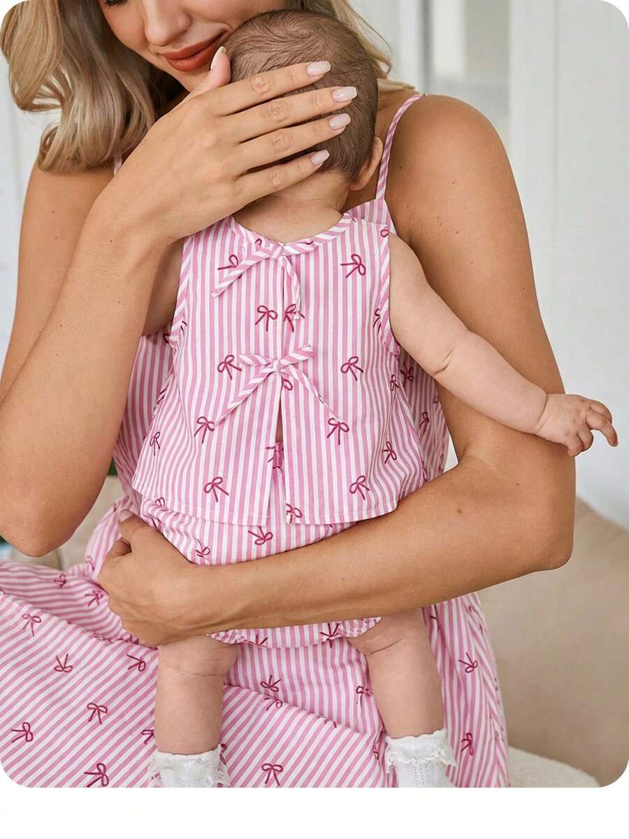 SHEIN Camiseta sin mangas con lazo a rayas rosa y blanco, estilo casual de vacaciones para bebé niña - Rosa - Ver 1