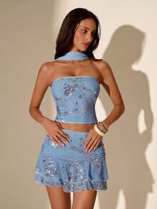 SHEIN Glamour 两件套蓝色亮片露背吊带无袖迷你裙套装，尽显优雅气质，适合舞会、锐舞派对、街头服饰、演唱会、夜店、约会、生日、秋冬等各种场合，是派对必备、新年、婚礼派对的理想之选。 - 藍色 - 查看 6