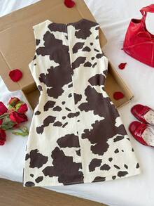 SHEIN Comfortcana 女士休闲度假奶牛印花无袖牛仔连衣裙 - 彩色 - 查看 2