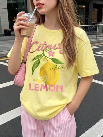 少女柠檬图案印花短袖T恤，休闲舒适，春夏时尚，适合户外、运动、野餐、摄影、居家、上学、度假等多种场合，也是一份贴心的礼物。