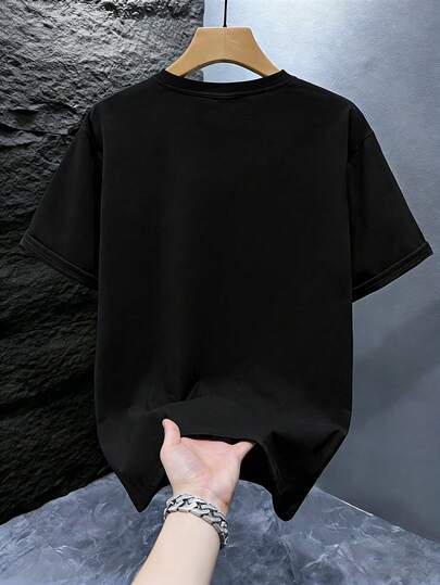 Manfinity Homme Men's Printed Crossbody Bag & Round Neck Short Sleeve Casual T-Shirt Mens Fashion Tees Black Mens Graphic T-Shirt Black Tops  Summer Top  Spring Tops  Black Top