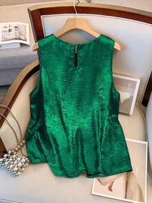 GlowEve CURVE 大码女式宽松圆领奢华金属光泽休闲背心，适合日常夏季穿着和假日派对穿着。 - 綠色 - 查看 2