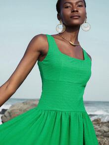 Aveloria Modichic Đầm xanh không tay cổ vuông, thắt eo, thiết kế mới, thời trang, đa năng và tôn dáng. - màu xanh lá - Xem 6