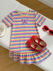 SHEIN 女童针织条纹心形图案圆领连衣裙 - 彩色 - 查看 5