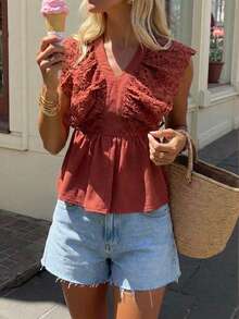 SHEIN Frenchy 女士休闲镂空刺绣拼接荷叶边下摆无袖衬衫 - 紅木色 - 查看 3