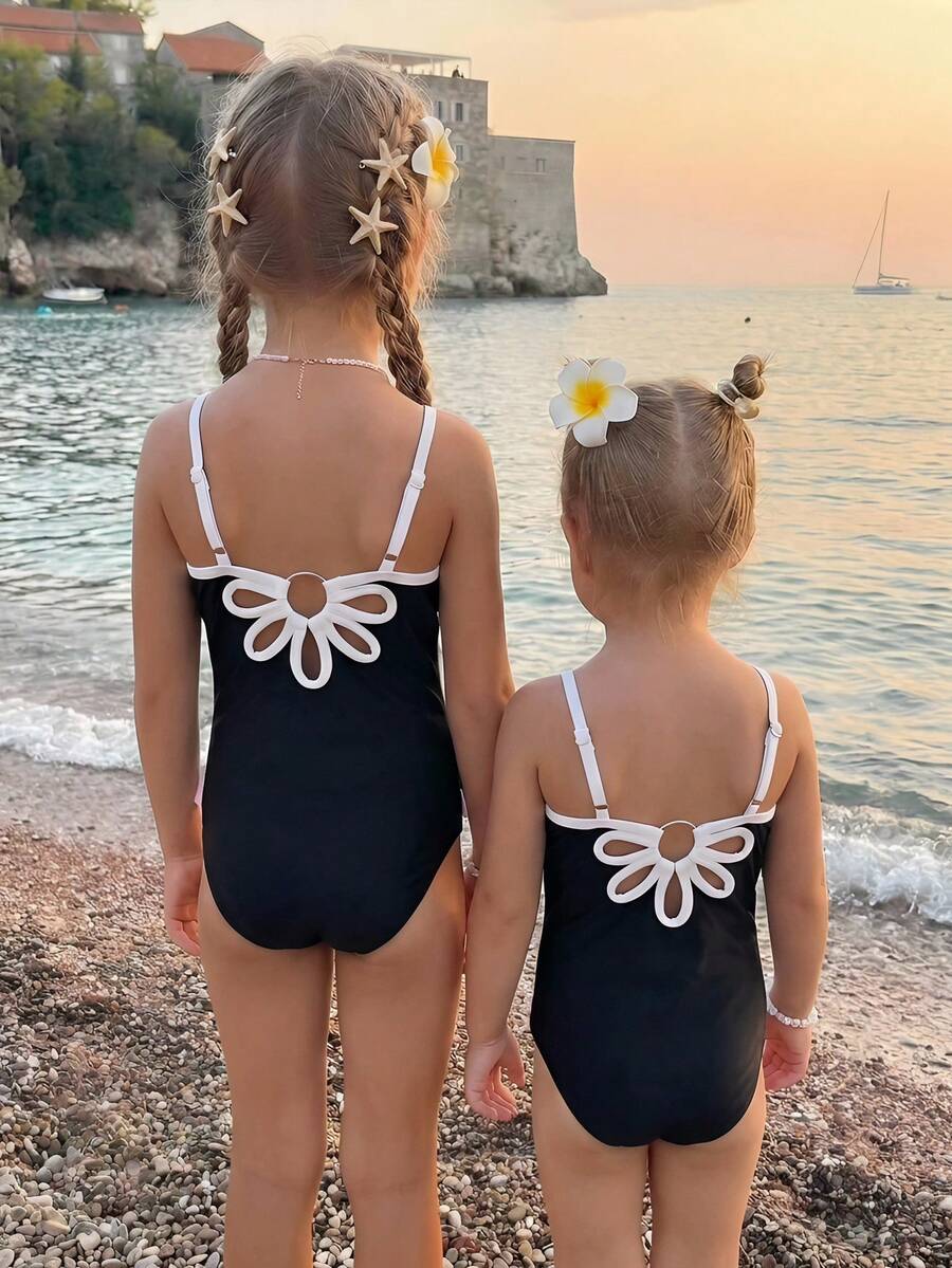 Emery Rose Kids Emery Rose Kids Bộ đồ bơi liền thân kẻ sọc, nơ và hoa cho bé gái - Màu be - Xem 1