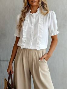 Louniche 女士纯色单排扣休闲百搭日常短袖衬衫 白色女式衬衫 优雅白色上衣 纽扣上衣 白色短袖上衣 露脐衬衫 居家办公穿搭 女士白色上衣 工作衬衫 工作服 女士上衣和衬衫 女士衬衫 优雅法式荷叶边衬衫 女士夏季衬衫 白色荷叶边衬衫 短袖衬衫 - 白色 - 查看 1