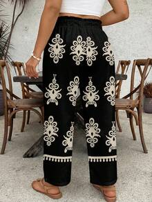 SHEIN VCAY Plus Size Geometric Print Drawstring Waist Pants, Suitable For Vacation - Multicolor - View 2