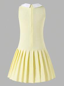 SHEIN Vestido azul-celeste para meninas pré-adolescentes com gola Peter Pan, estampa floral 3D e cintura marcada. Elegante e versátil, confortável para passeios, férias e encontros familiares. - Amarelo - Ver 2