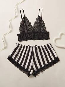 Elorette Ensemble de lingerie comprenant un soutien-gorge en dentelle fleurie et un short rayé - Noir et Blanc - Voir 2