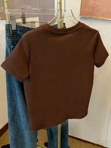 Resyla 女士休闲熊与字母压纹圆领T恤，夏季 - 咖啡棕 - 查看 2