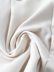 Franclia Women's Fitted Round Neck Sleeveless Striped Waist Vest & High Waist Pleated Shorts Set, Suitable For Daily Commute - Blue - View 3