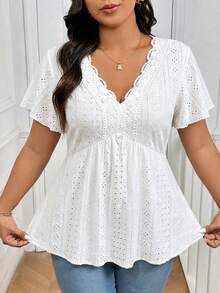 SHEIN Frenchy 母亲节度假优雅加大码V领撞色蕾丝纹理波西米亚风夏季T恤 - 白色 - 查看 1