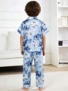 2件套男童可爱鲨鱼印花短袖开衫和裤子套装，休闲家居服 - 藍色 - 查看 2